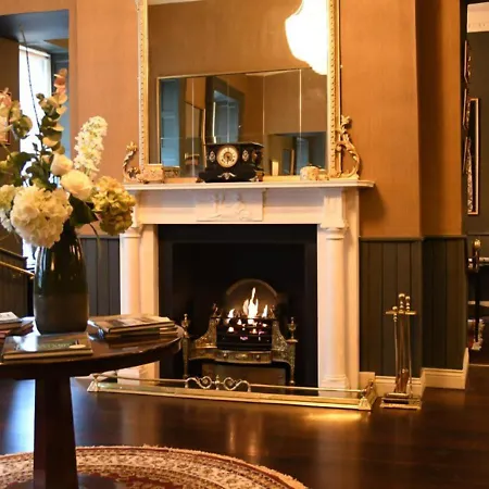 Отель Barry's 2*